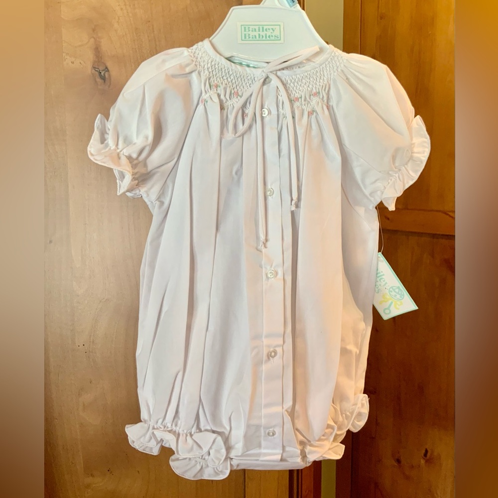 NWT Baileys Babies white 18M smocked and embroidered w/tiny pink roses romper